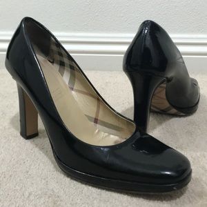 Burberry shoes closed toe pumps